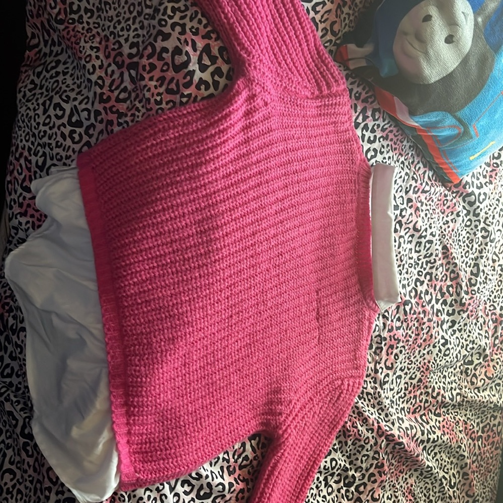 Pink sweater - Picture 2 of 4